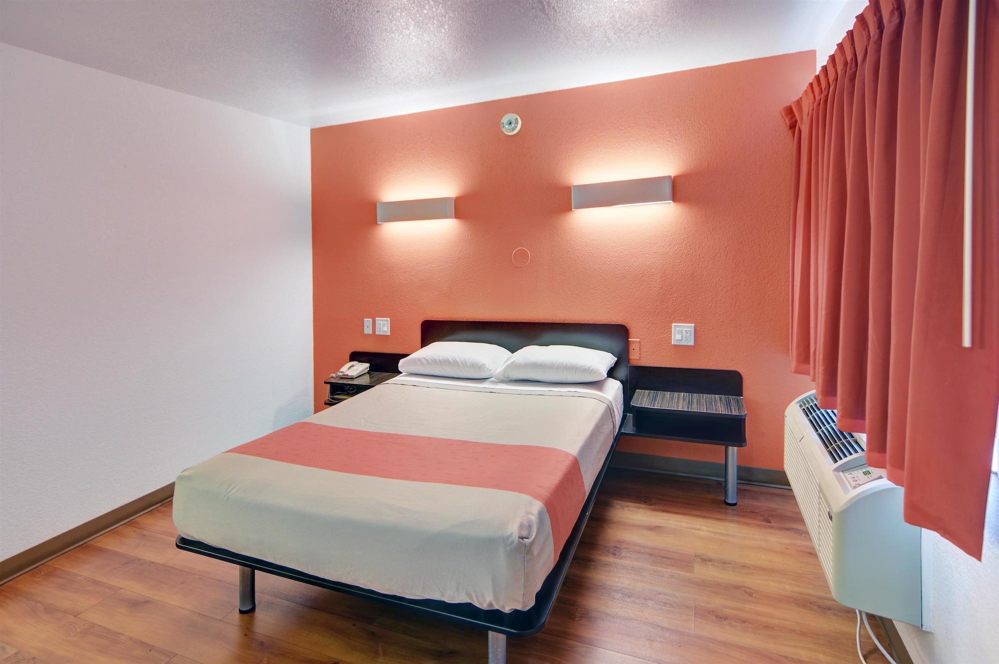 Motel 6 Denton, Tx - Unt ภายนอก รูปภาพ