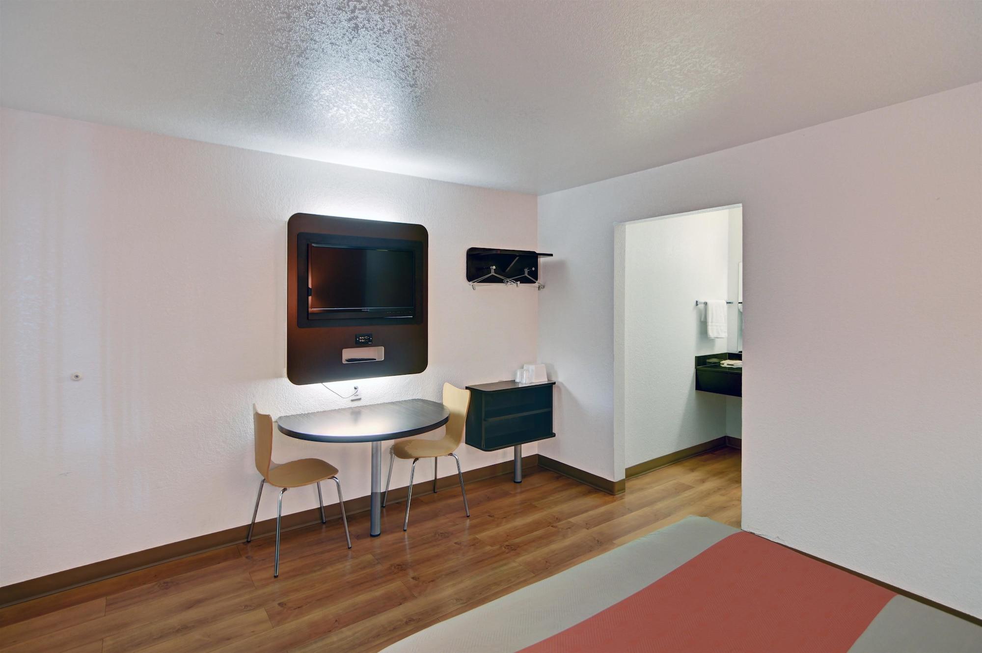 Motel 6 Denton, Tx - Unt ภายนอก รูปภาพ