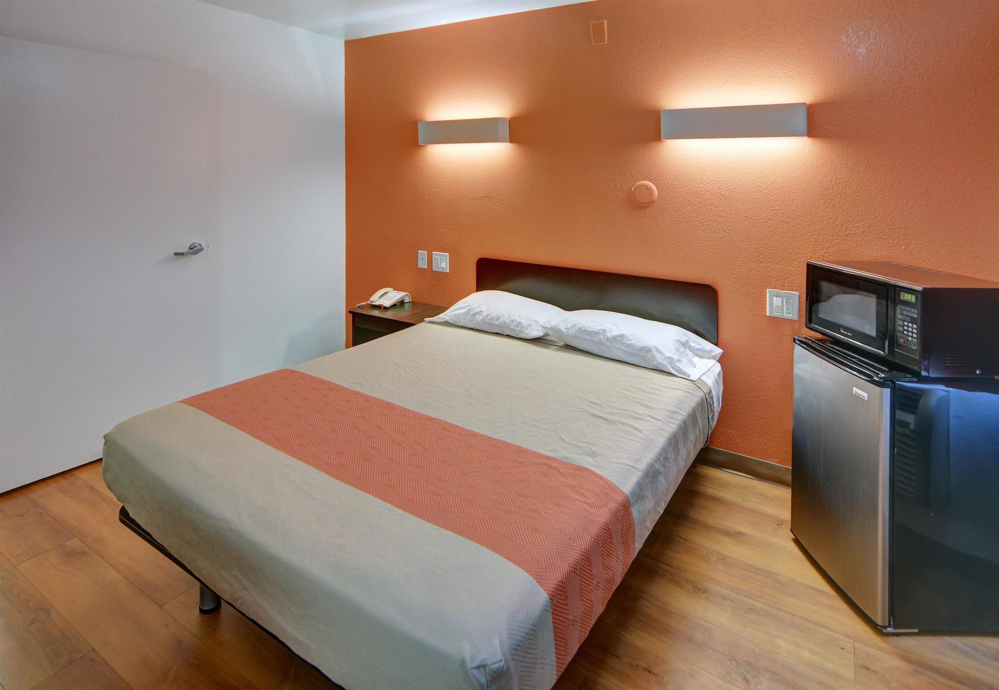 Motel 6 Denton, Tx - Unt ภายนอก รูปภาพ