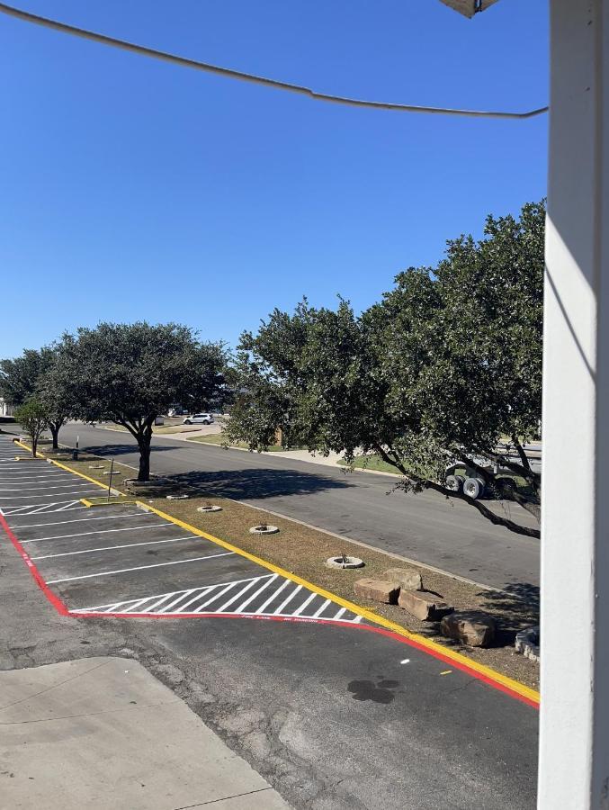 Motel 6 Denton, Tx - Unt ภายนอก รูปภาพ