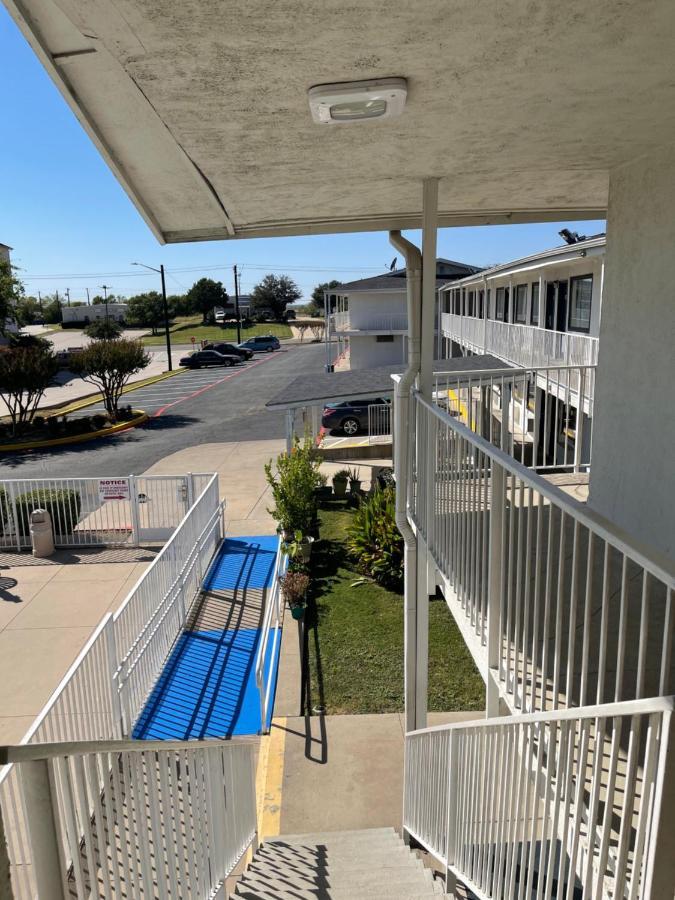 Motel 6 Denton, Tx - Unt ภายนอก รูปภาพ