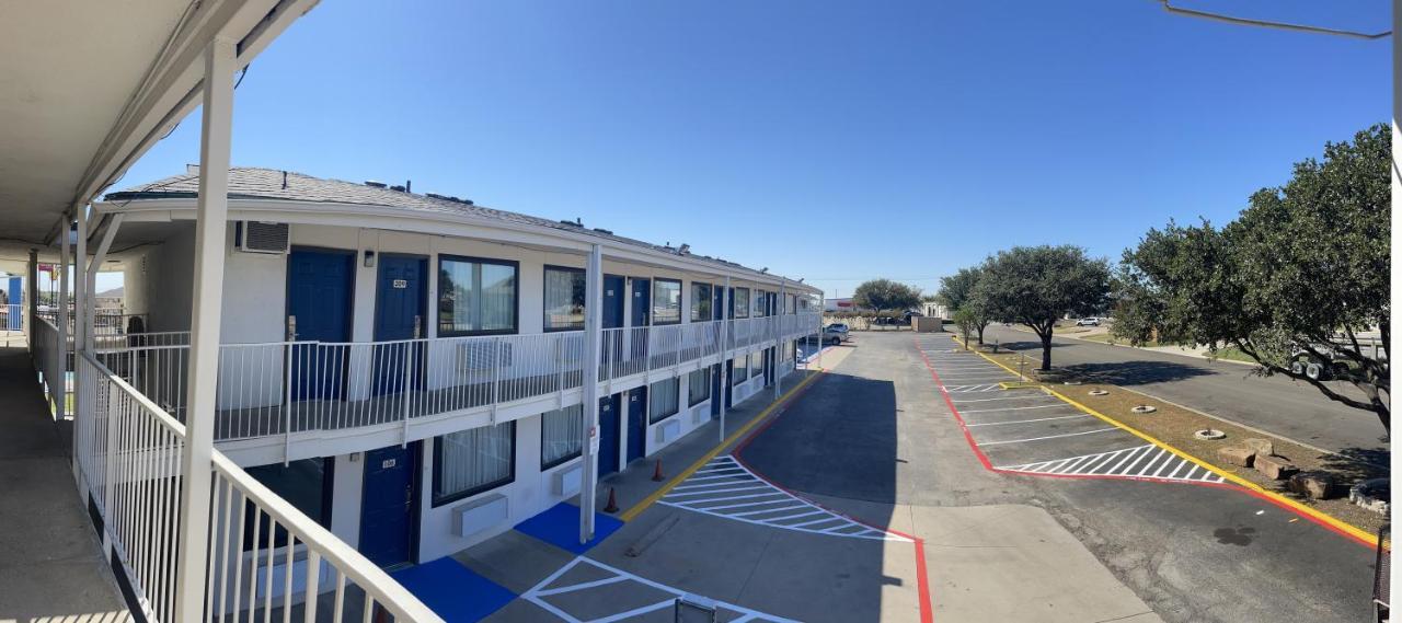 Motel 6 Denton, Tx - Unt ภายนอก รูปภาพ