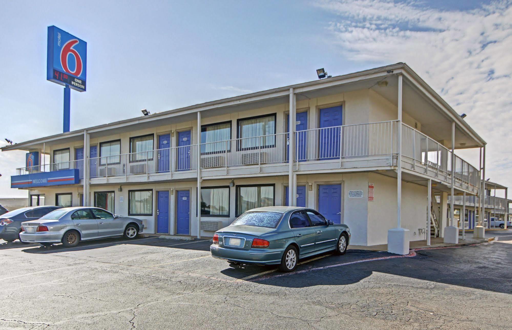 Motel 6 Denton, Tx - Unt ภายนอก รูปภาพ